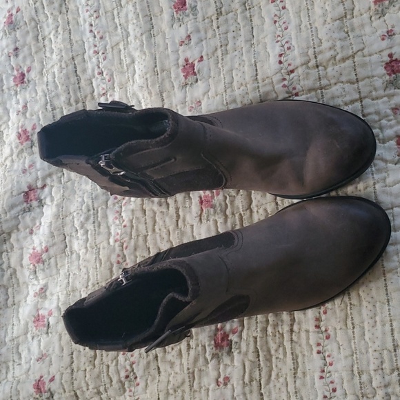 Sorel Ankle Boot - Picture 3 of 5